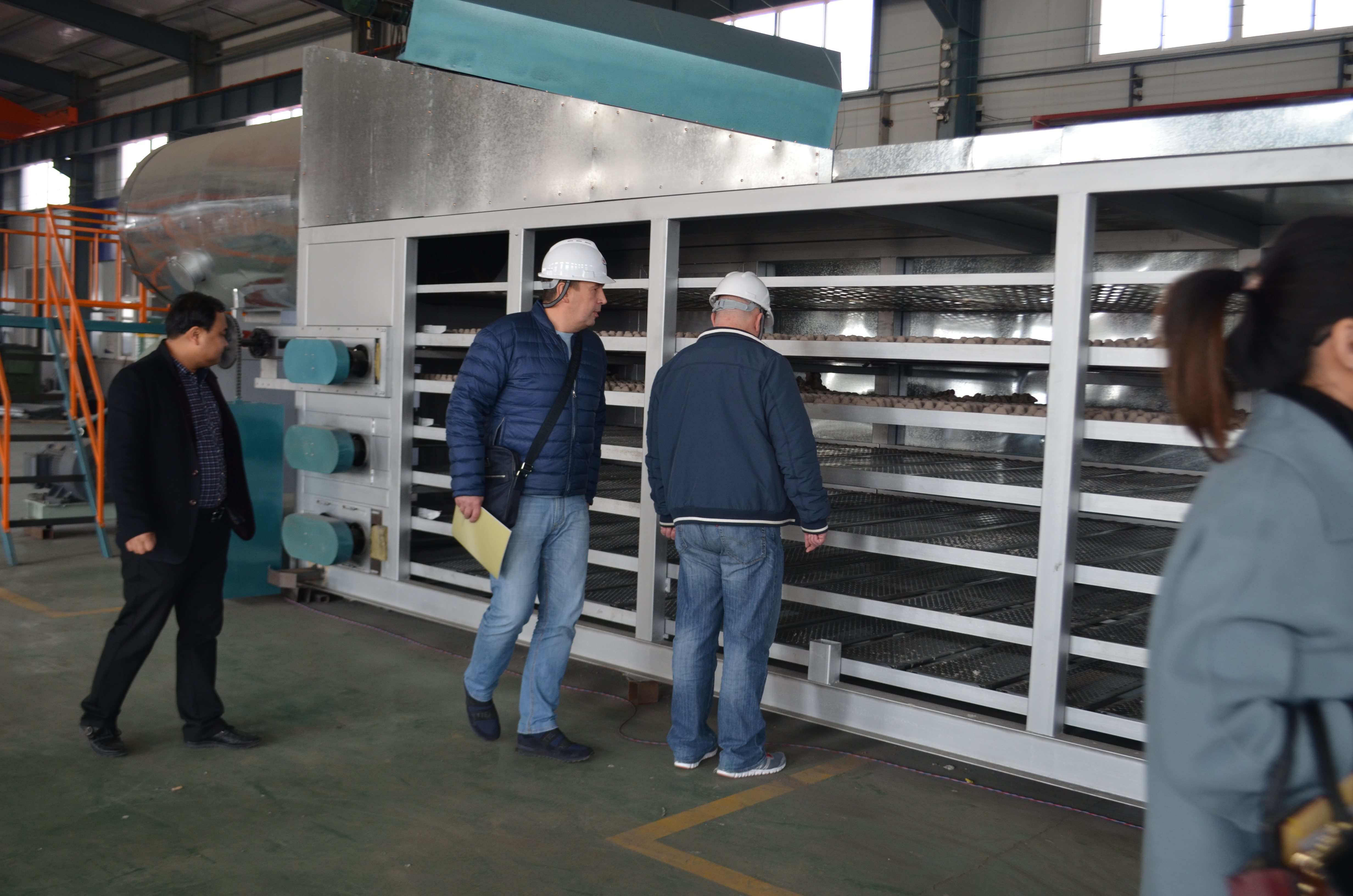 蛋托機(jī)、蛋托生產(chǎn)線(xiàn)、雞蛋托盤(pán)機(jī)，請(qǐng)致電宏潤(rùn)包裝